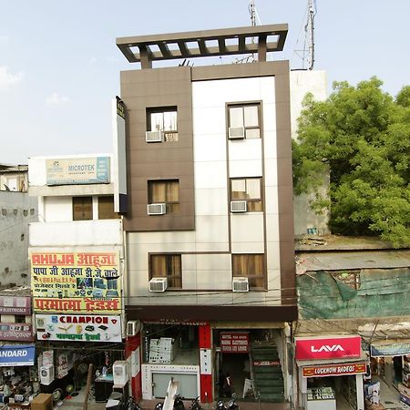 Oyo Flagship 8393 Hotel Park Avenue Lucknow Dış mekan fotoğraf